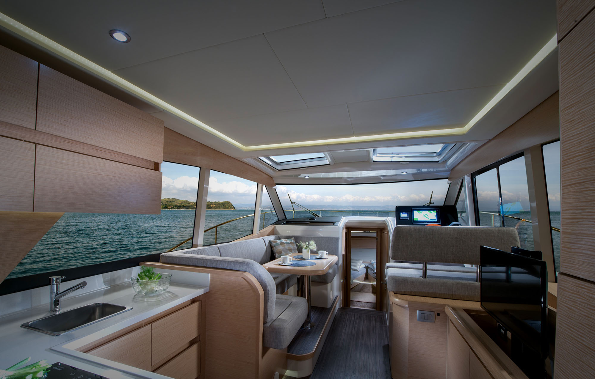 Greenline 39, kajuit met keuken en zitbank