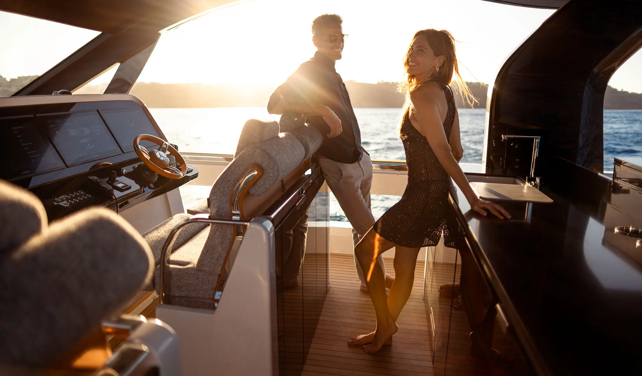 Invictus TT550, koppel op stuurstand bij zonsondergang