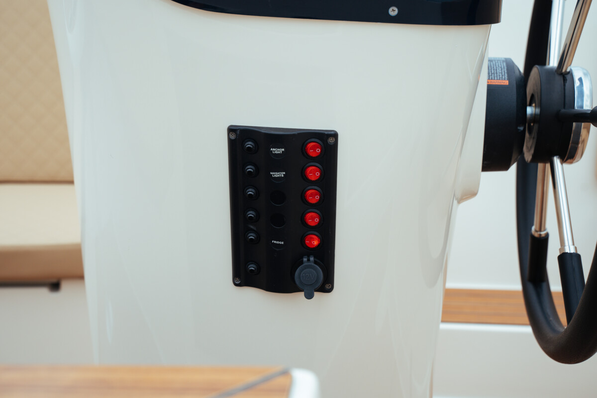 Lifestyle 616 Tender, schakelpaneel met stuurwiel