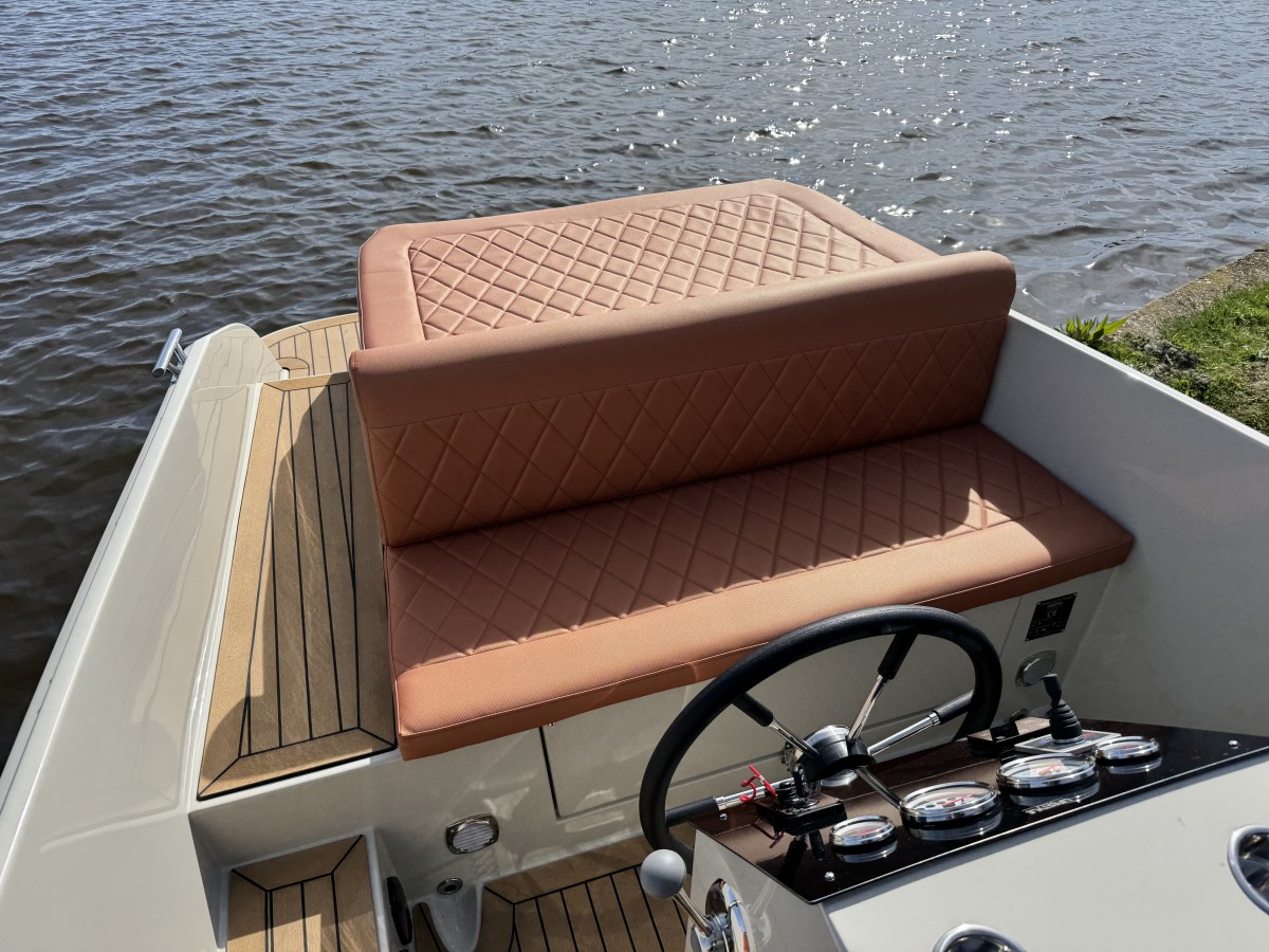 Lifestyle 625 Tender, zitbank met stuurstand