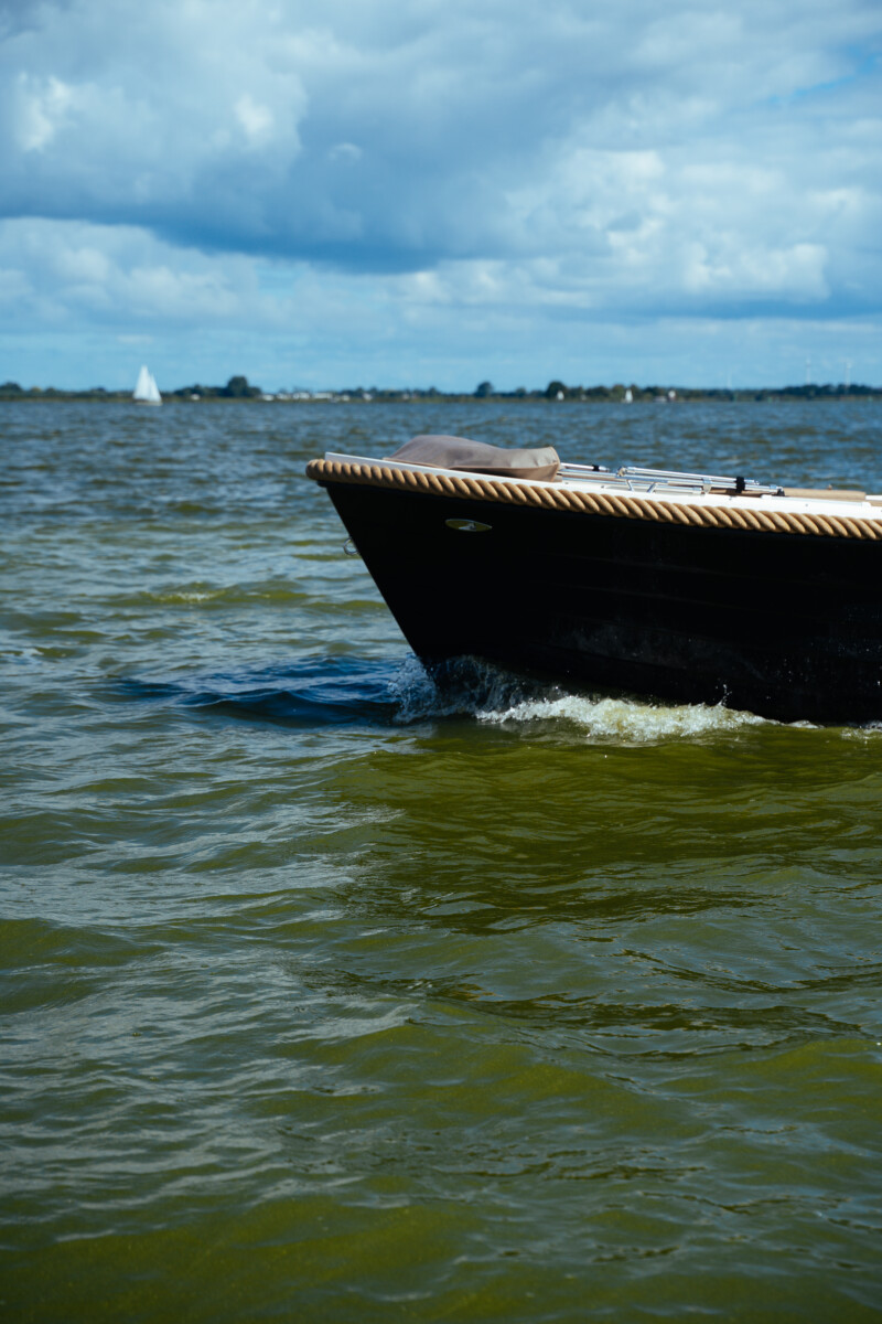 Lifestyle 700 Tender, boot vaart op water