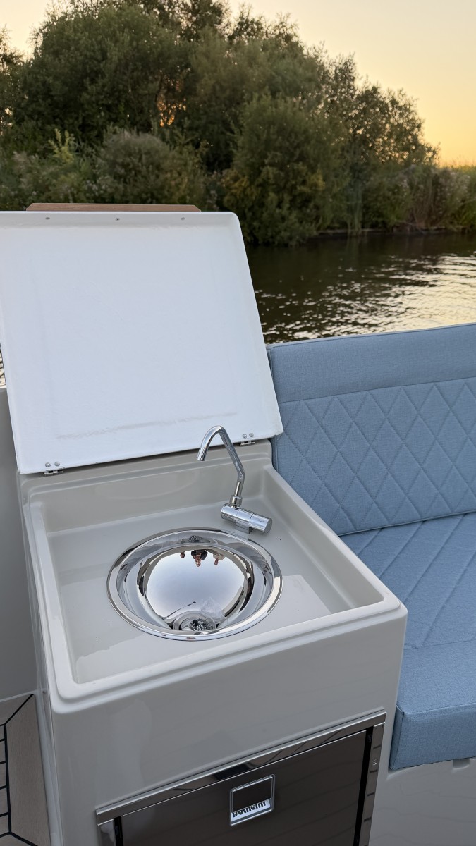 Lifestyle 727 Tender, wasbak met open klep