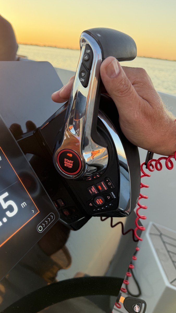 Lifestyle 727 Tender, hand op gashendel stuurstand