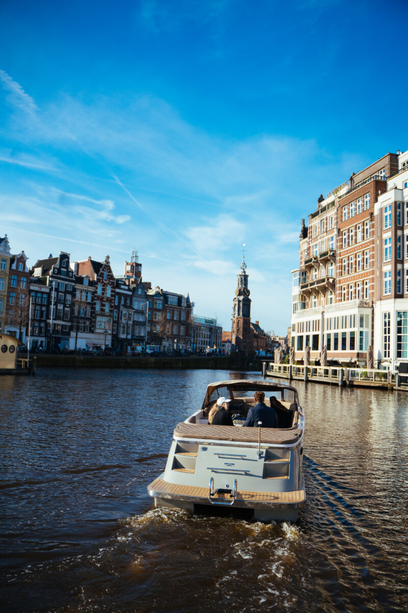 Lifestyle 780 Tender, boot varend op grachten