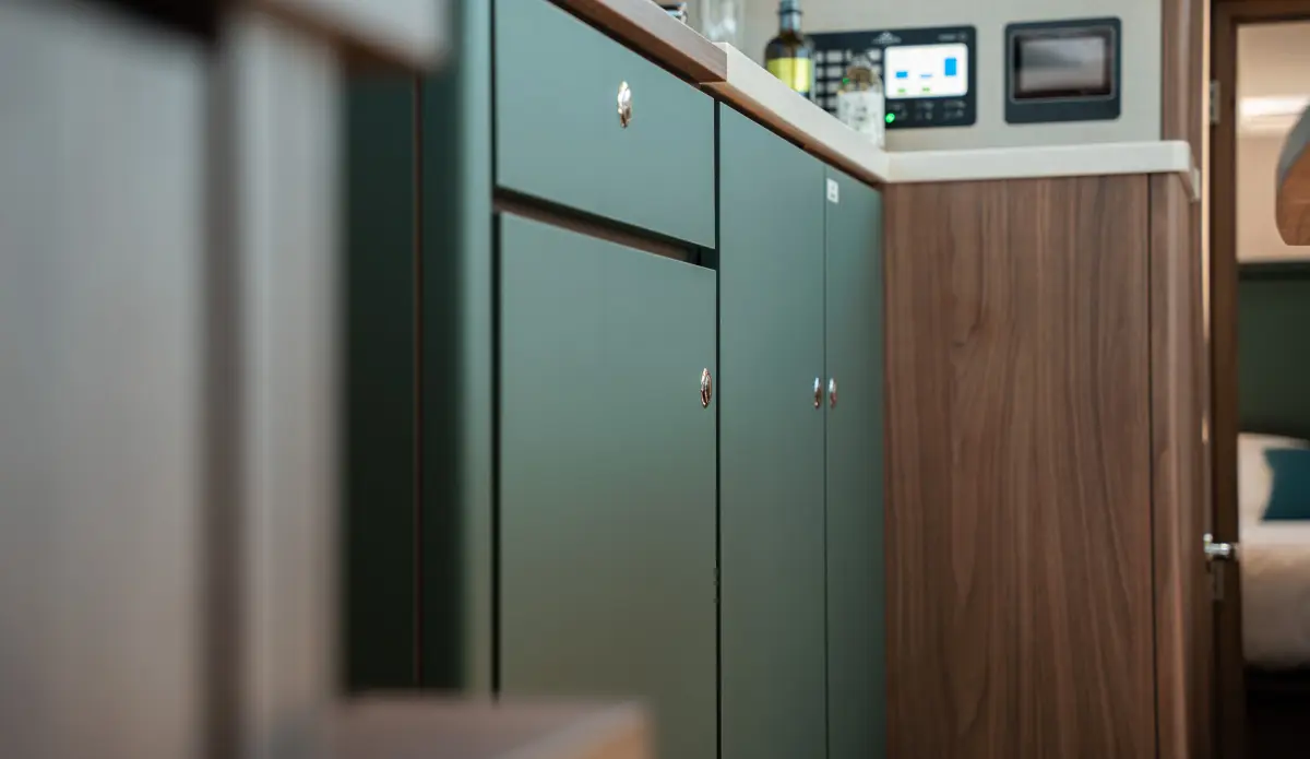 Linssen Grand Sturdy 35.1 AC, keukenkastjes met houten afwerking