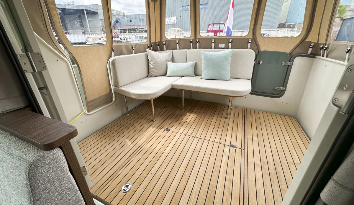 Linssen Grand Sturdy 35.1 Sedan, zitbank in kajuit