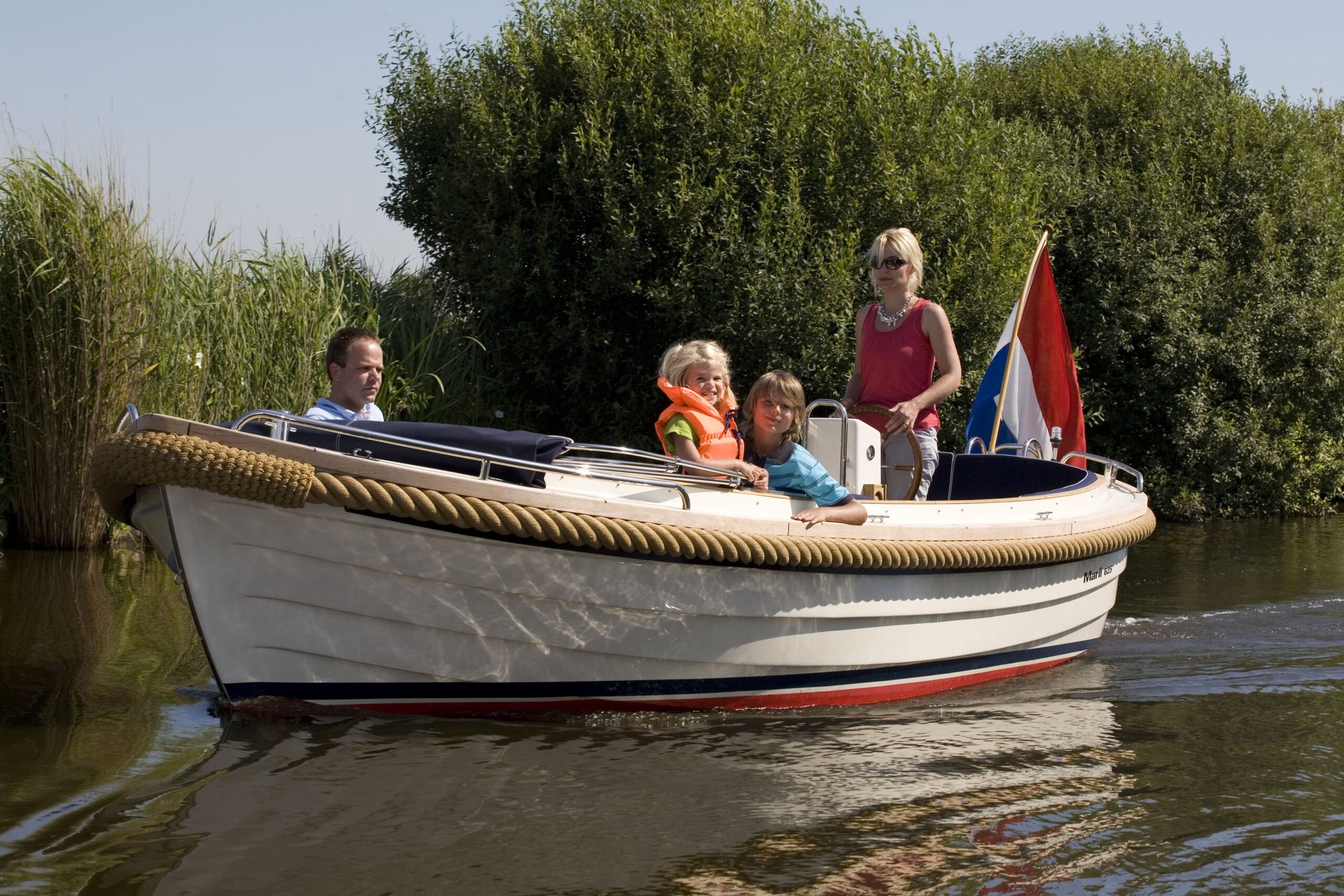 Maril 625, familie vaart op sloep