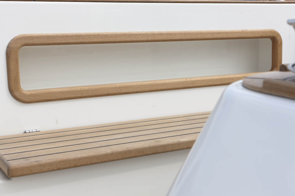 Maril 625, houten dolboord en teakhouten plank