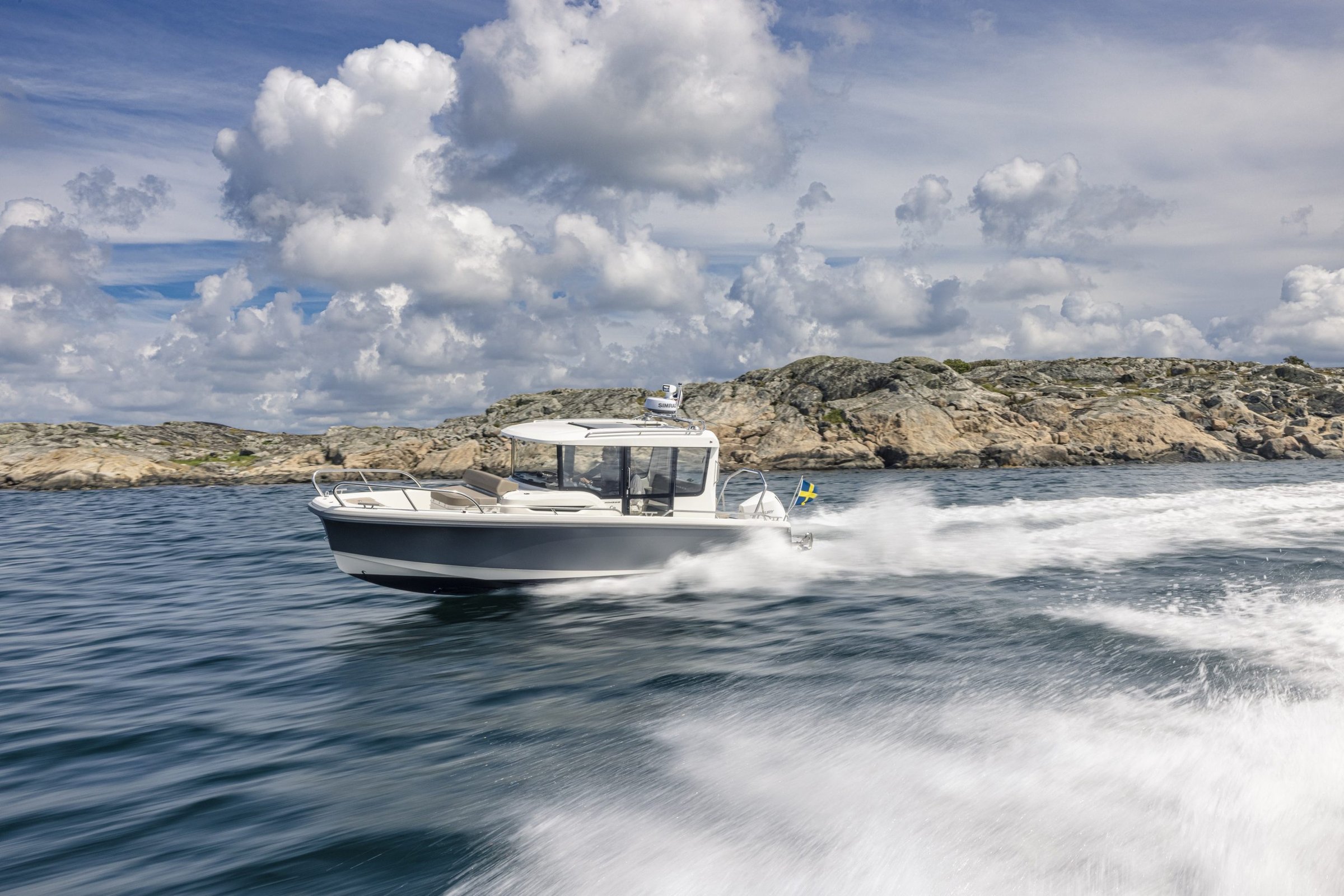 Nimbus C8, boot varend op zee