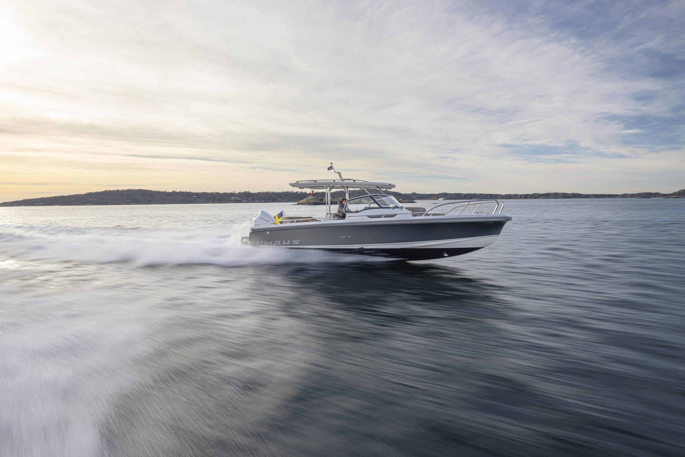 Nimbus T9, boot varend op zee
