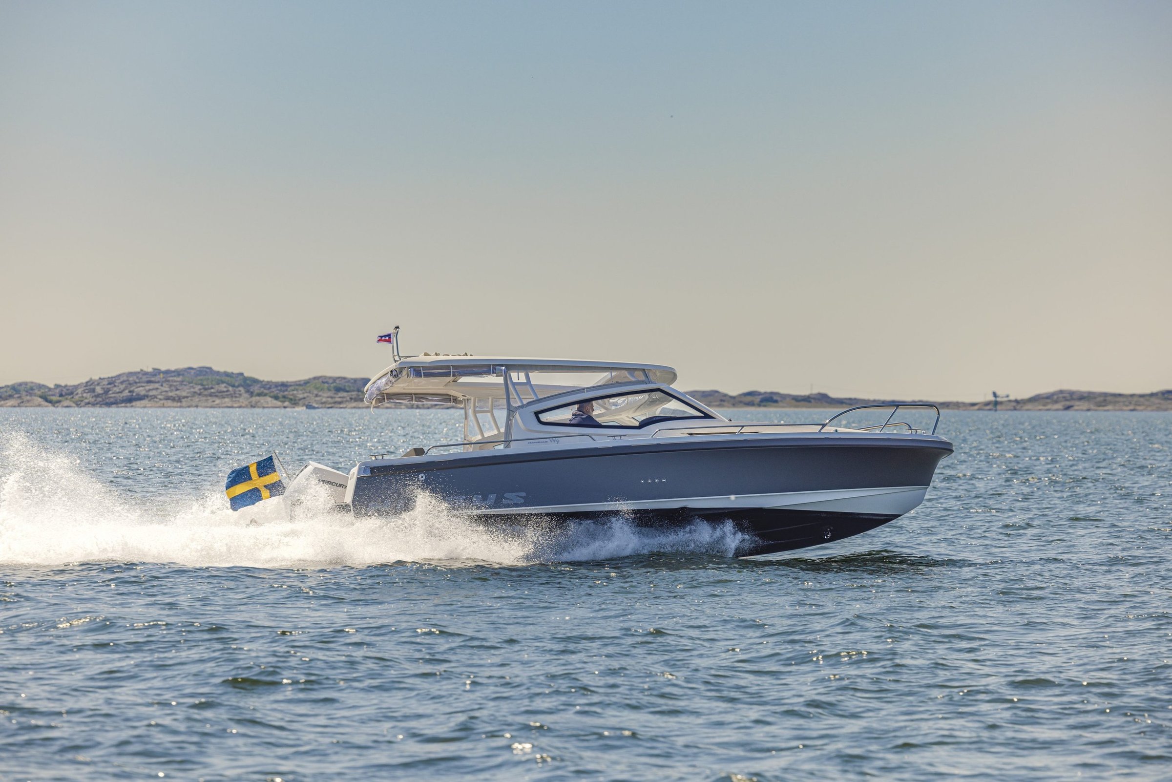 Nimbus Weekender 9 (W9), boot varend op zee