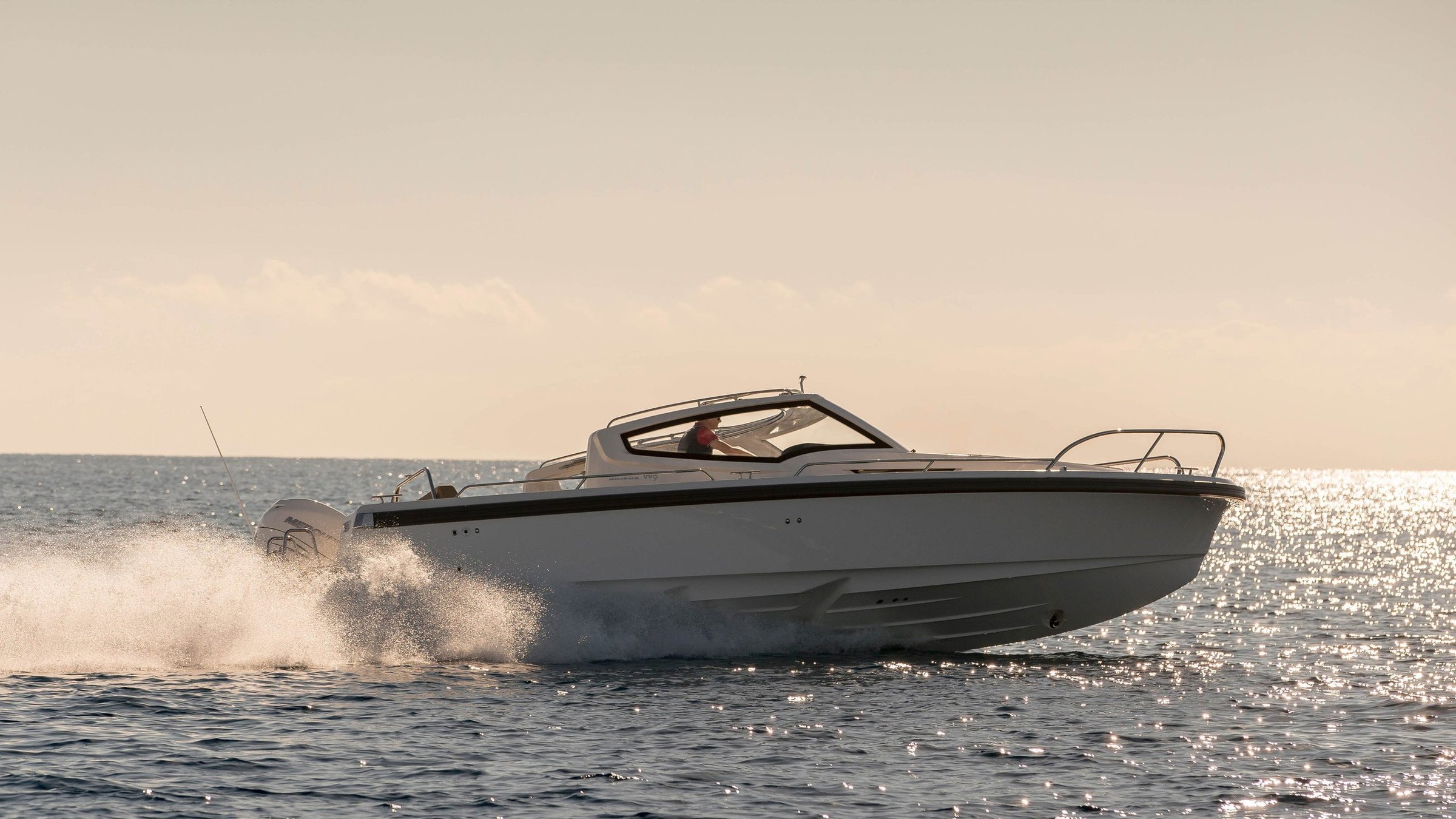 Nimbus Weekender 9 (W9), boot varend op zee