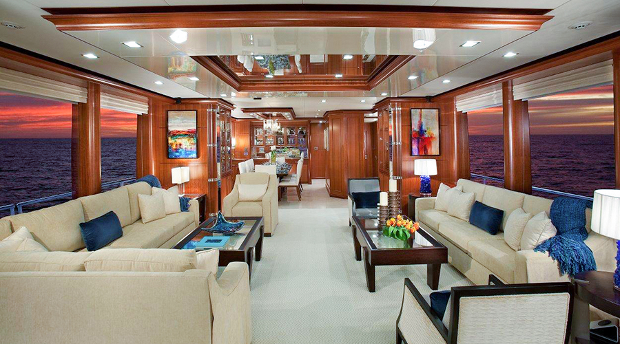 Nordhavn 120, luxe lounge met zonsondergang