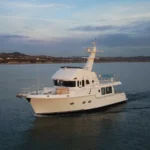 Nordhavn 475, trawler jacht vaart op zee