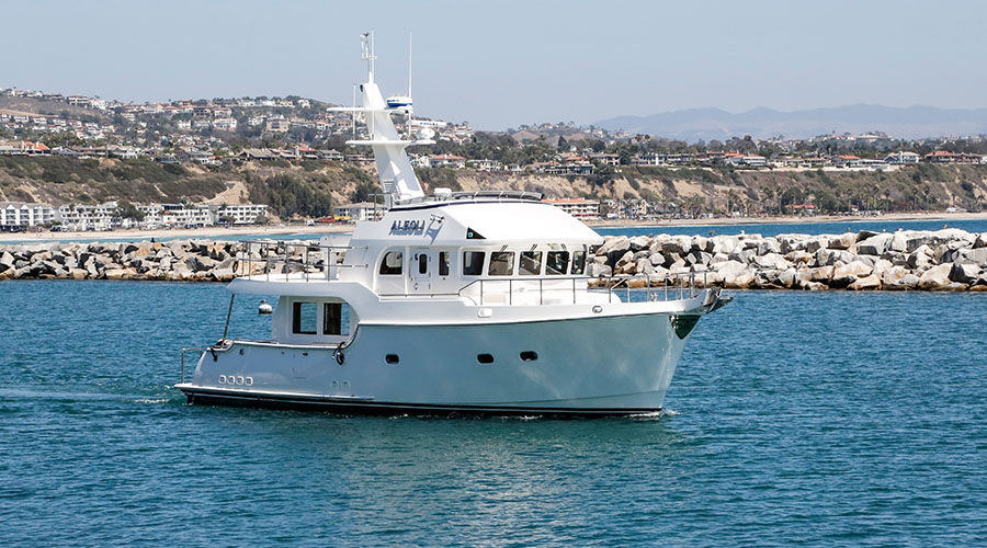 Nordhavn 52, boot varend op water