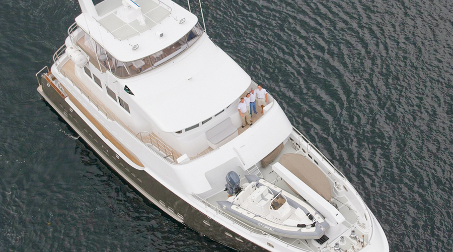 Nordhavn 86, luchtfoto van jacht op water
