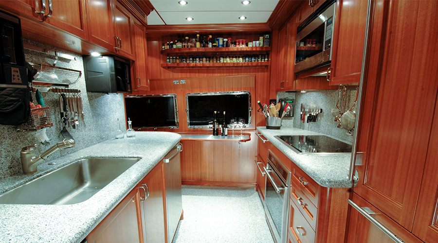 Nordhavn 86, keuken met houten kastjes