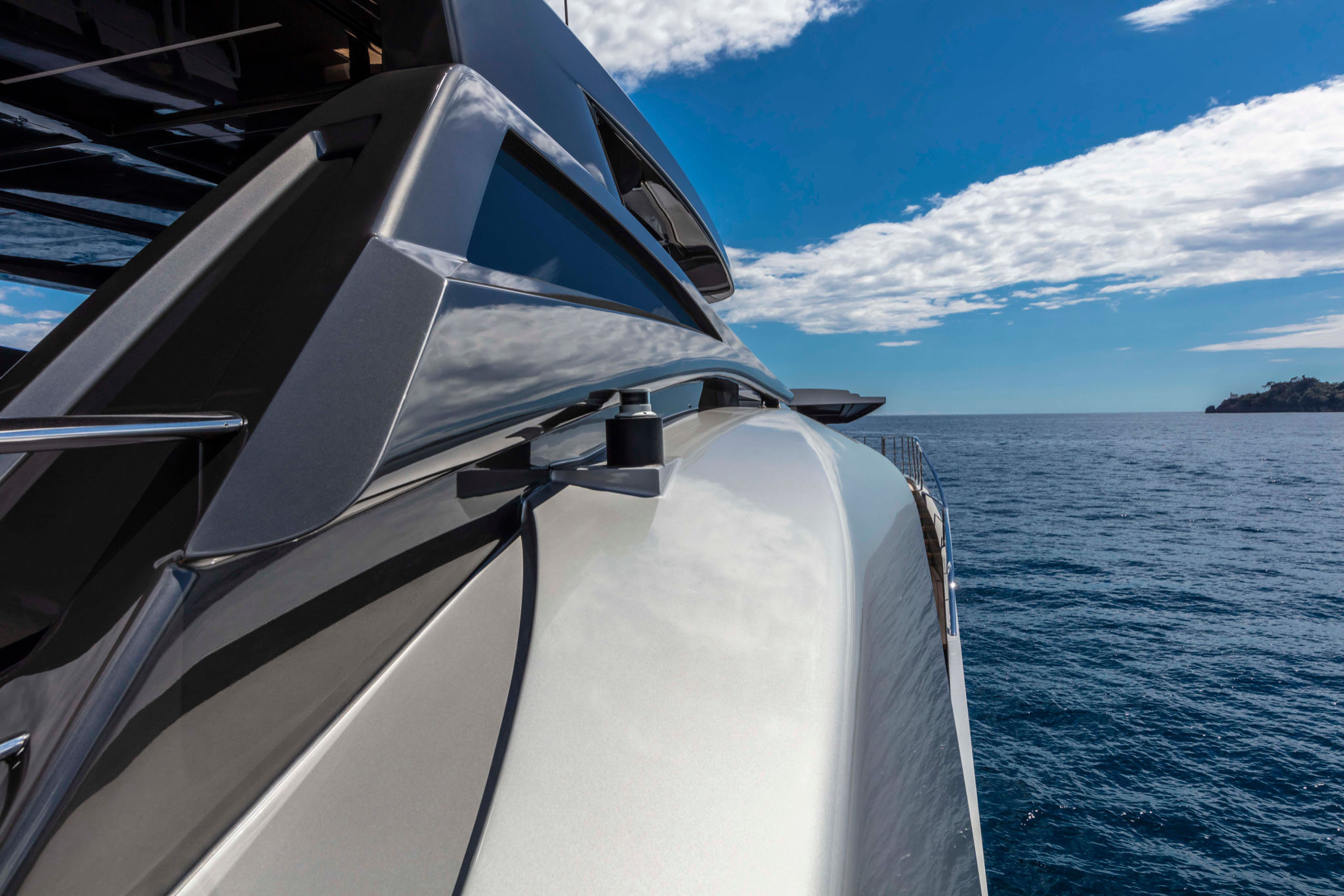 Pershing 140, close up van boot romp