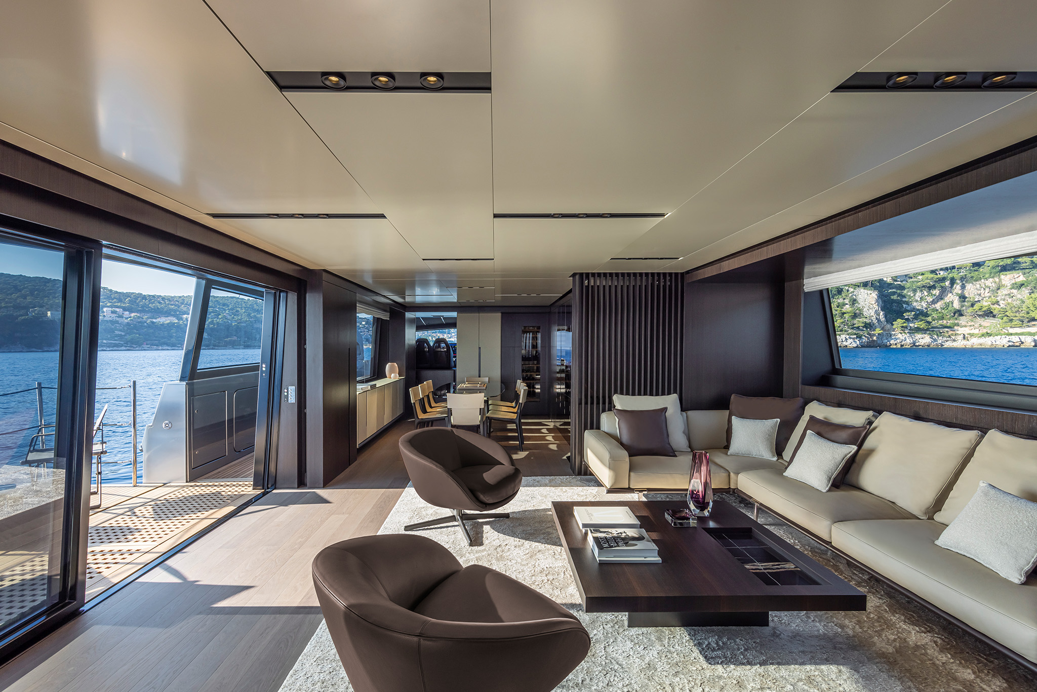 Pershing GTX116, luxe woonkamer met zeezicht
