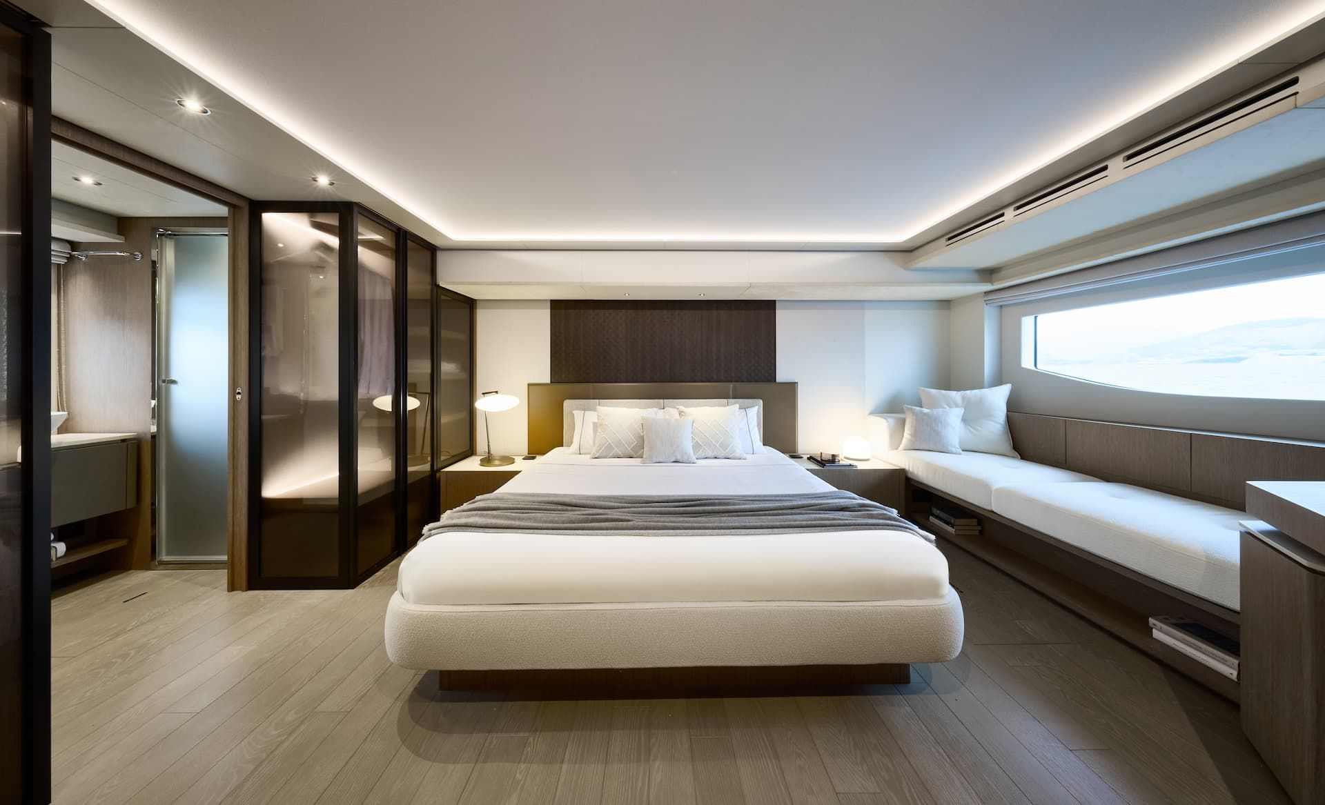 Prestige M7, slaapkamer met bed en kast