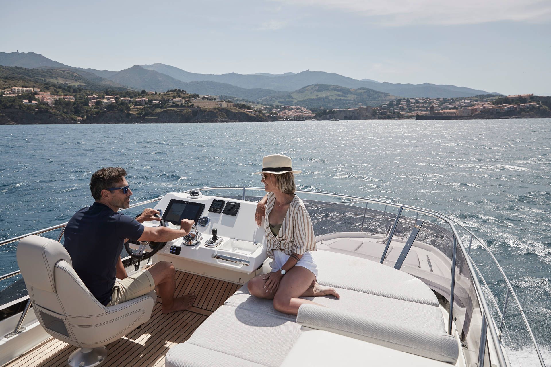 Prestige 420, stel op boot varend