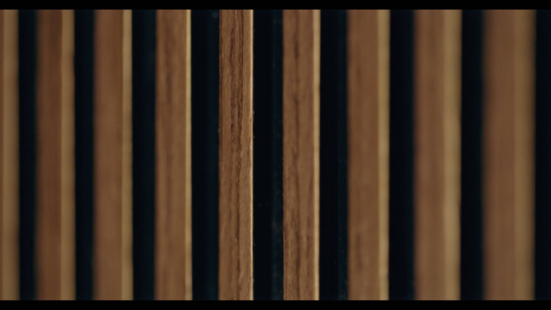 Prestige X70, houten latten close-up