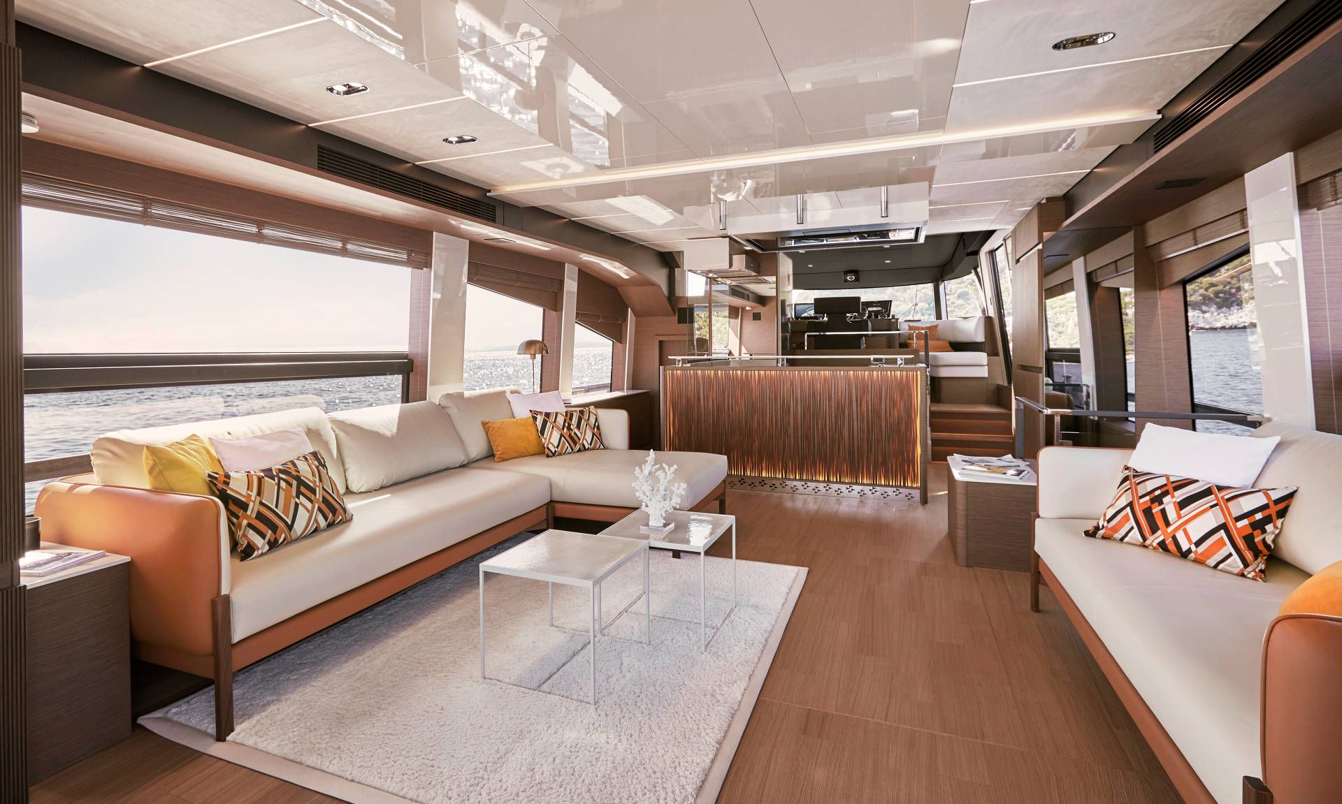 Prestige X70, luxe salon met zithoek