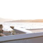 Rand Spirit 25, koppel op boot bij zonsondergang