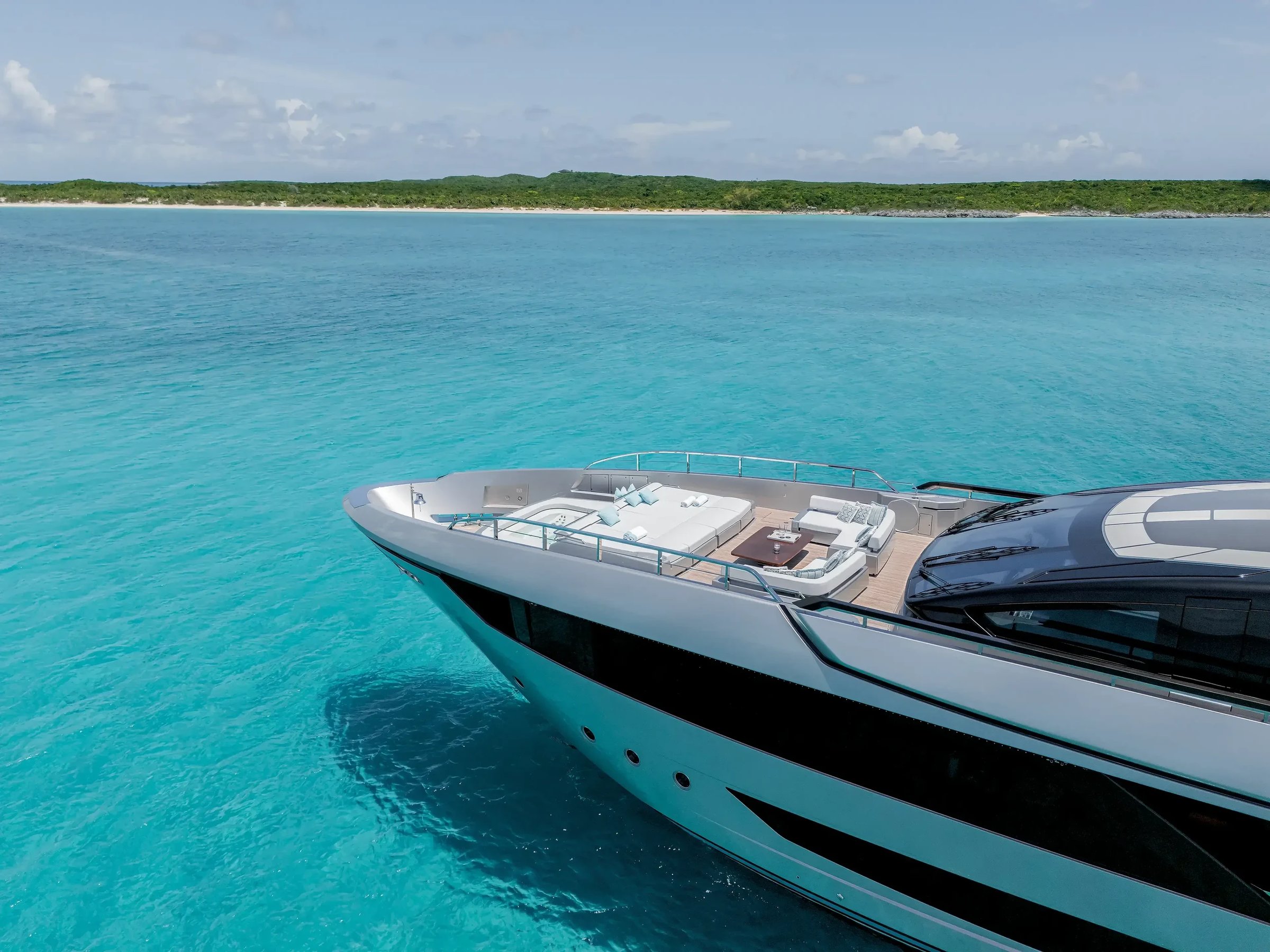 Riva 130' Bellissima, boot voordek met loungebank