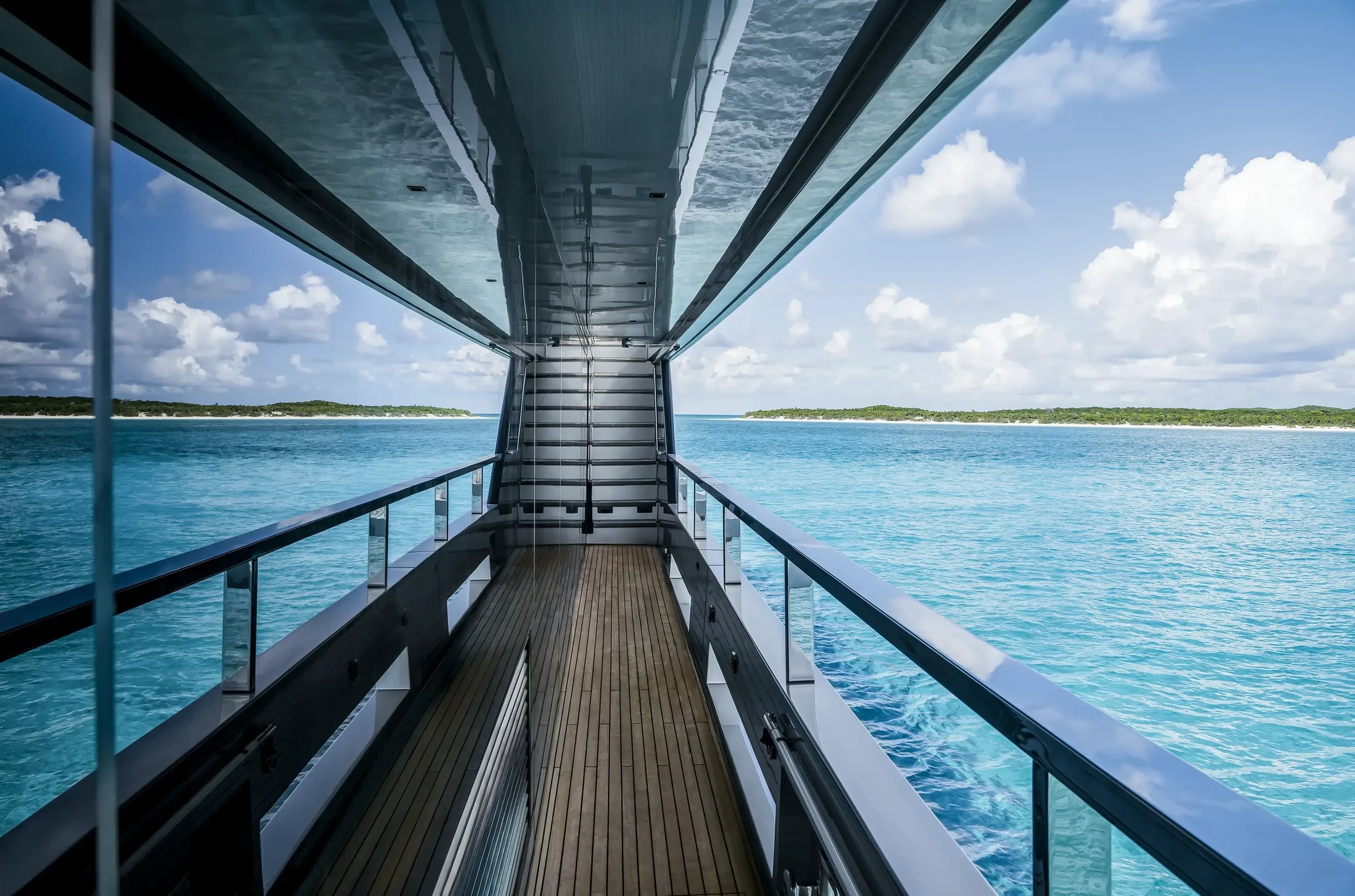 Riva 130' Bellissima, dek met uitzicht op zee