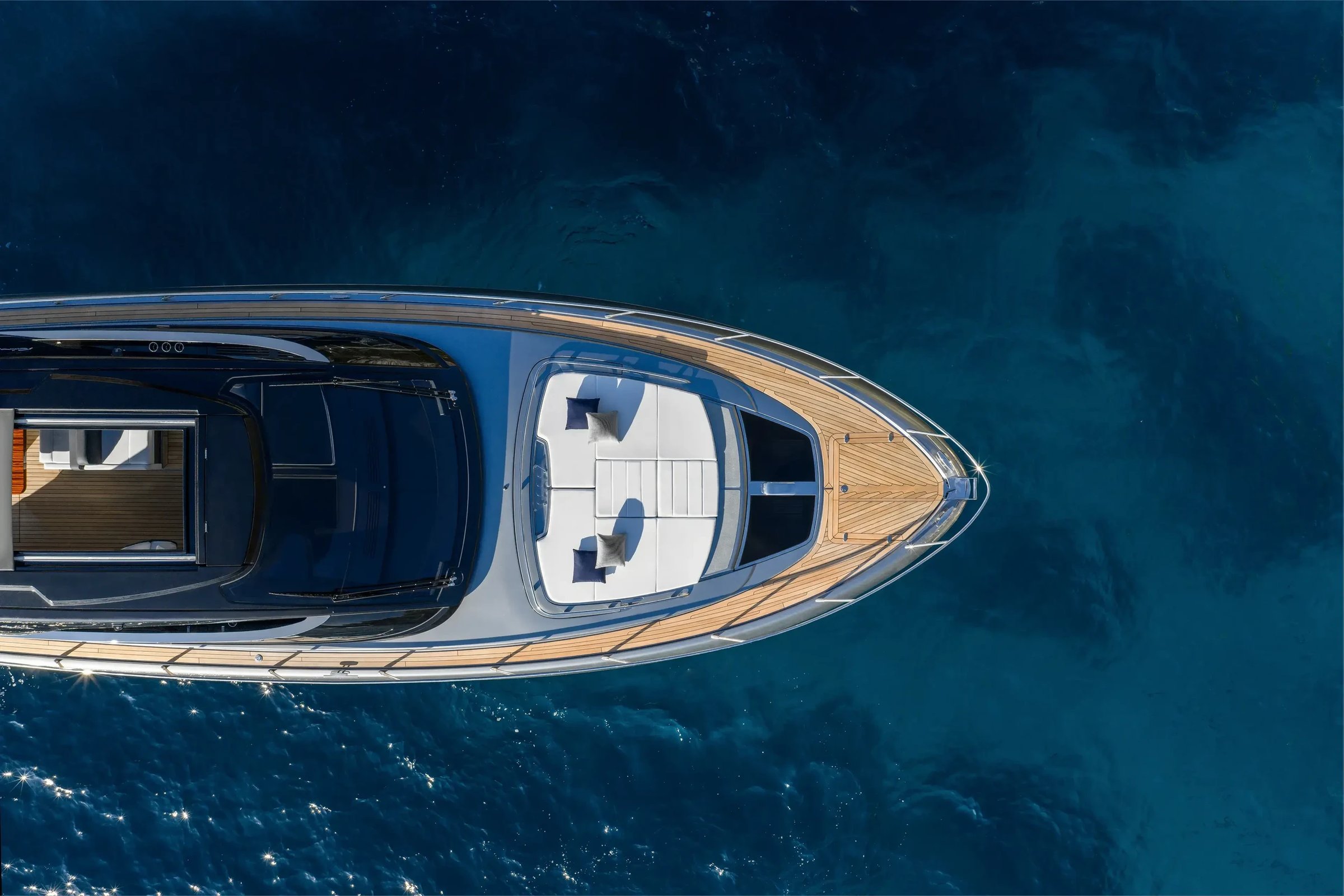 Riva 58' Capri New, luchtfoto van jacht op zee