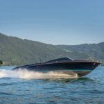 Riva Aquariva Special New, speedboot varend op meer