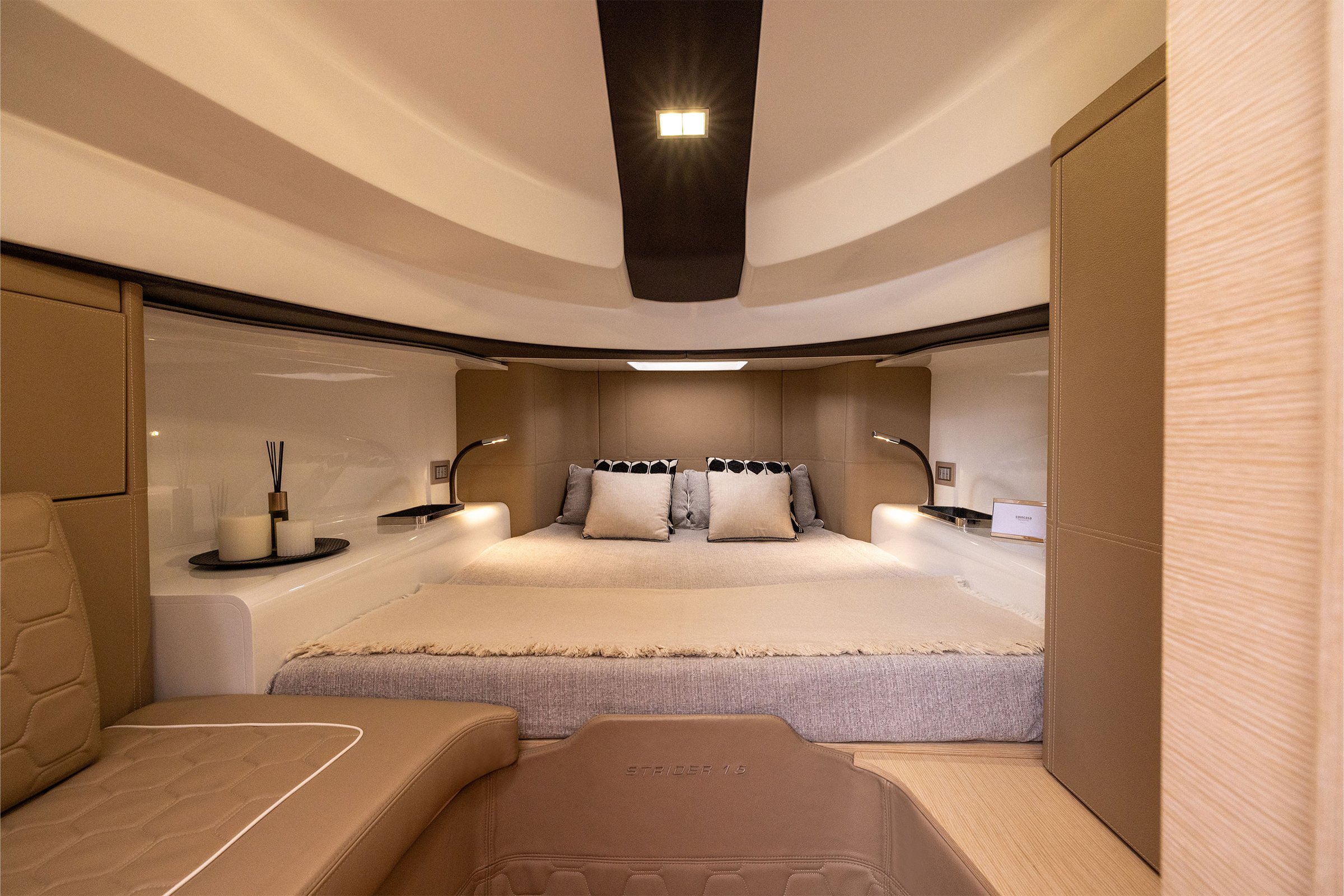 Sacs Marine Strider 15, slaapkamer met dubbel bed