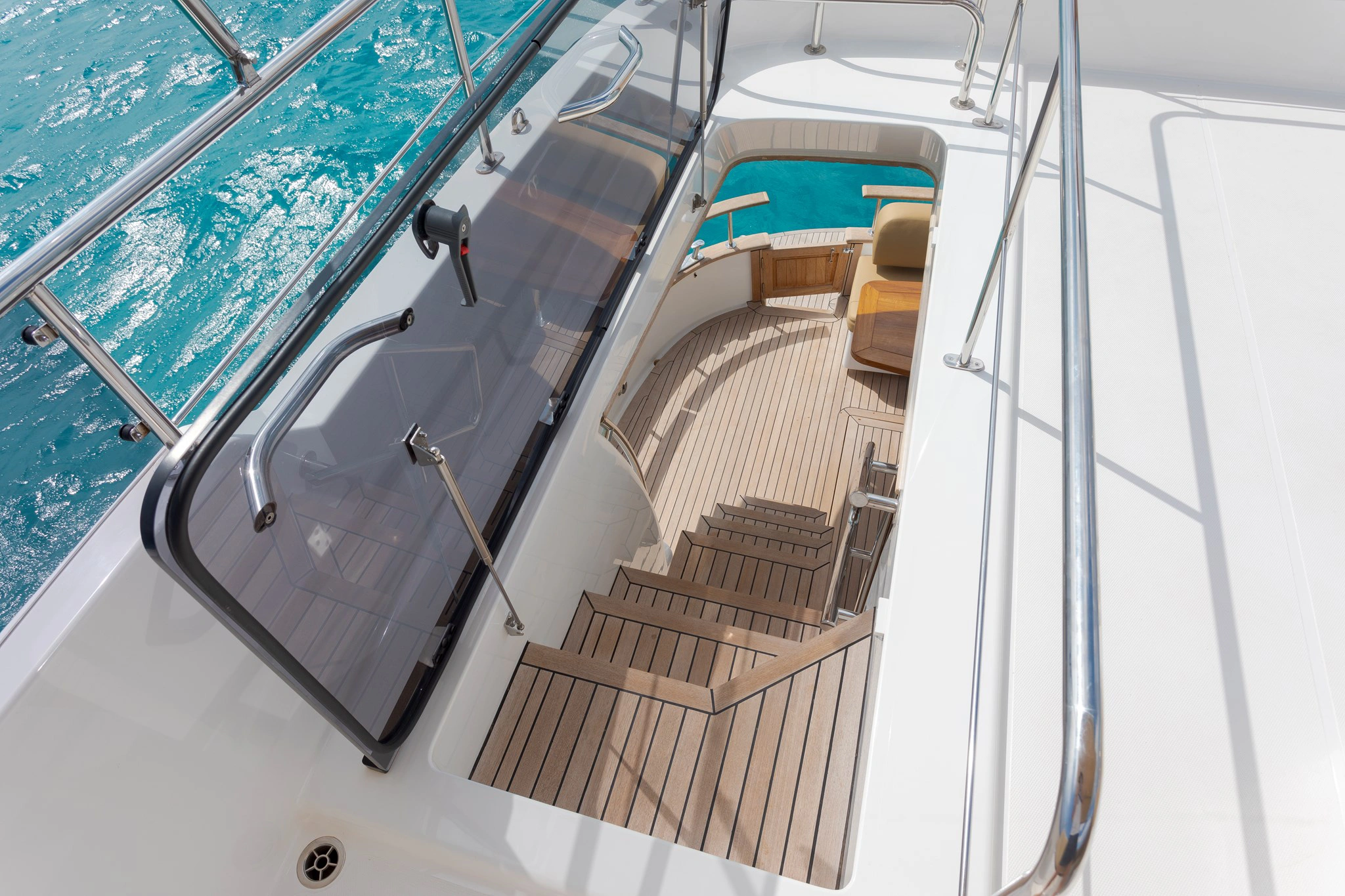 Sasga Menorquin 55 FB, trap naar dek boot