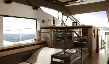 Sessa Marine Fly54, luxe kajuit met keuken