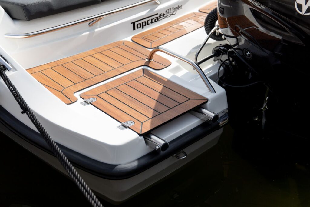 Topcraft 627 Tender, zwemplatform met teakhouten dek