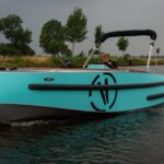 Van Vossen Plugin-E-Sport 650, turquoise boot vaart op water