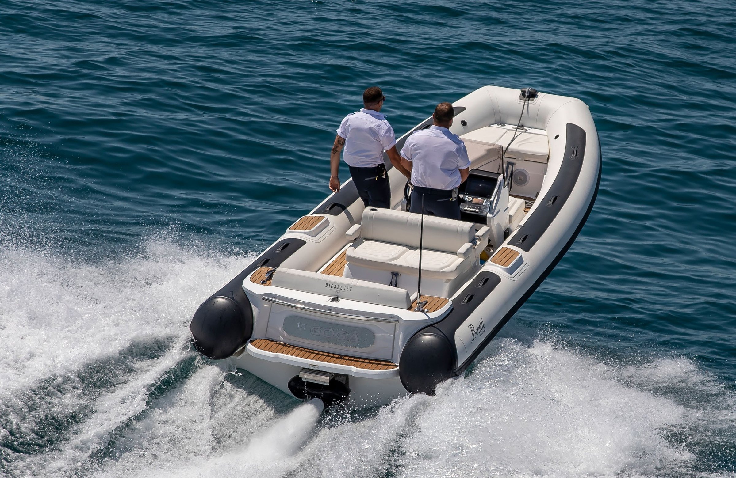 Williams Jet Tenders DieselJet 625, rib boot varend op zee