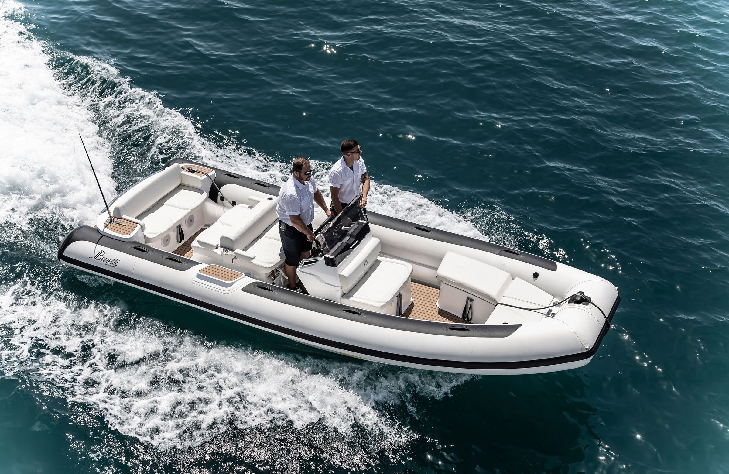 Williams Jet Tenders DieselJet 625, rib boot varend op zee