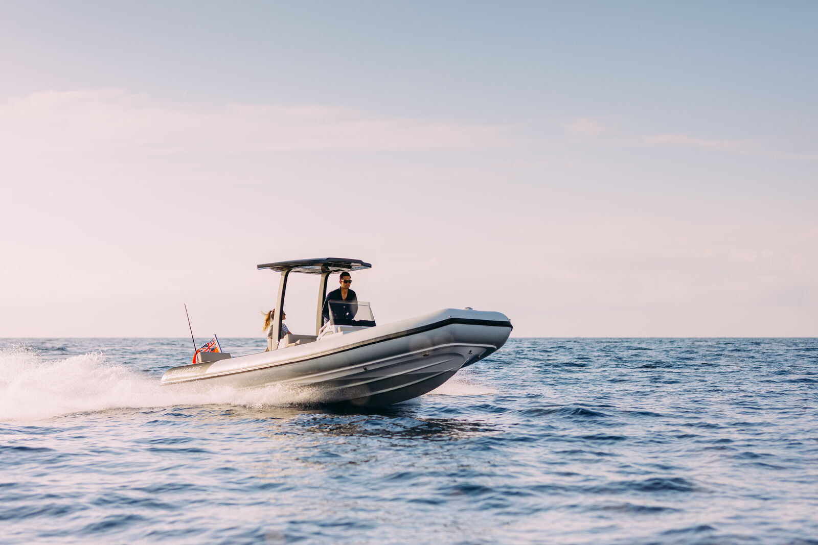 Williams Jet Tenders EvoJet 70, snelle rib boot op zee