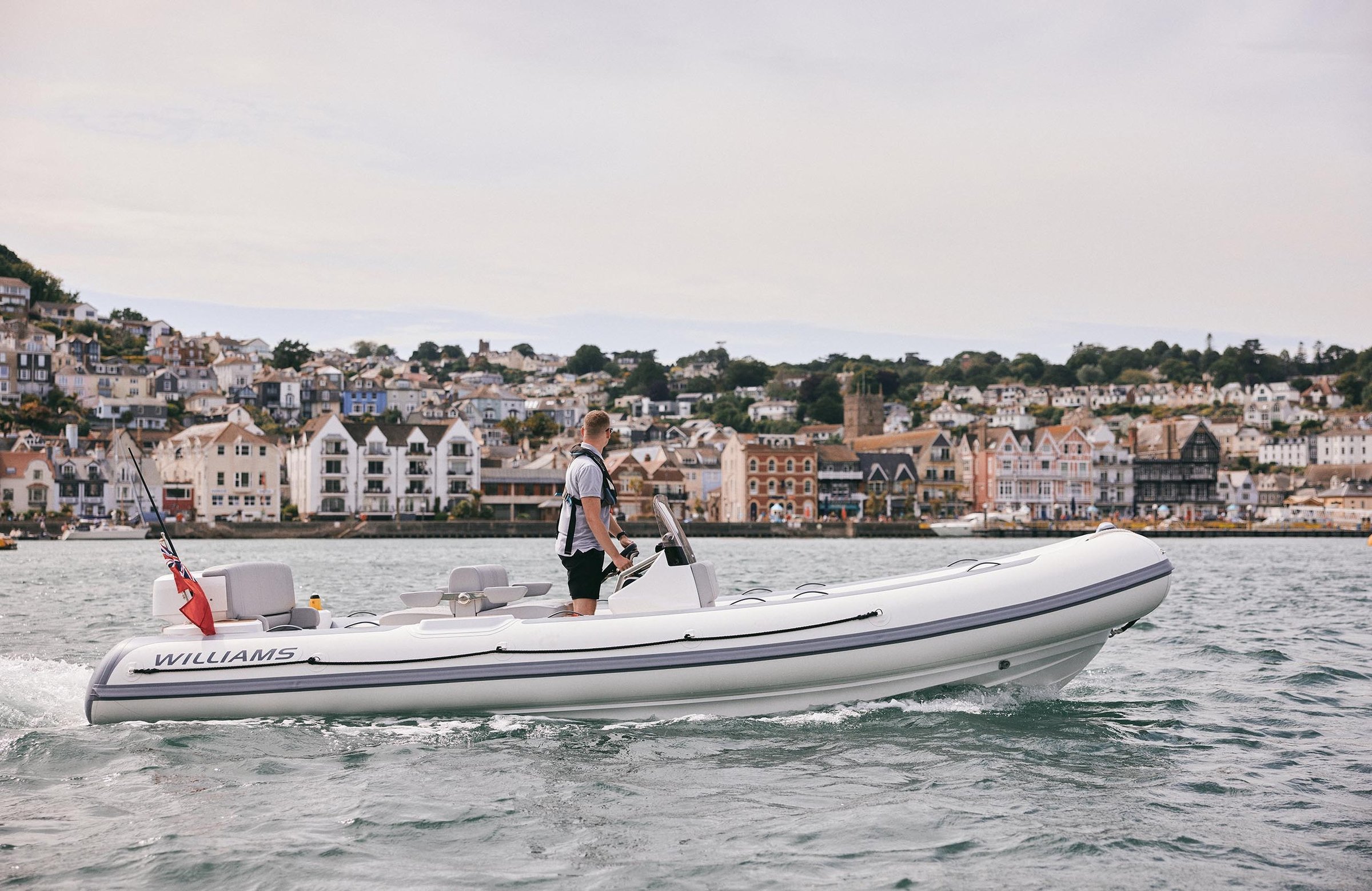 Williams Jet Tenders SOLAS 625, rubberboot vaart voor kustplaats