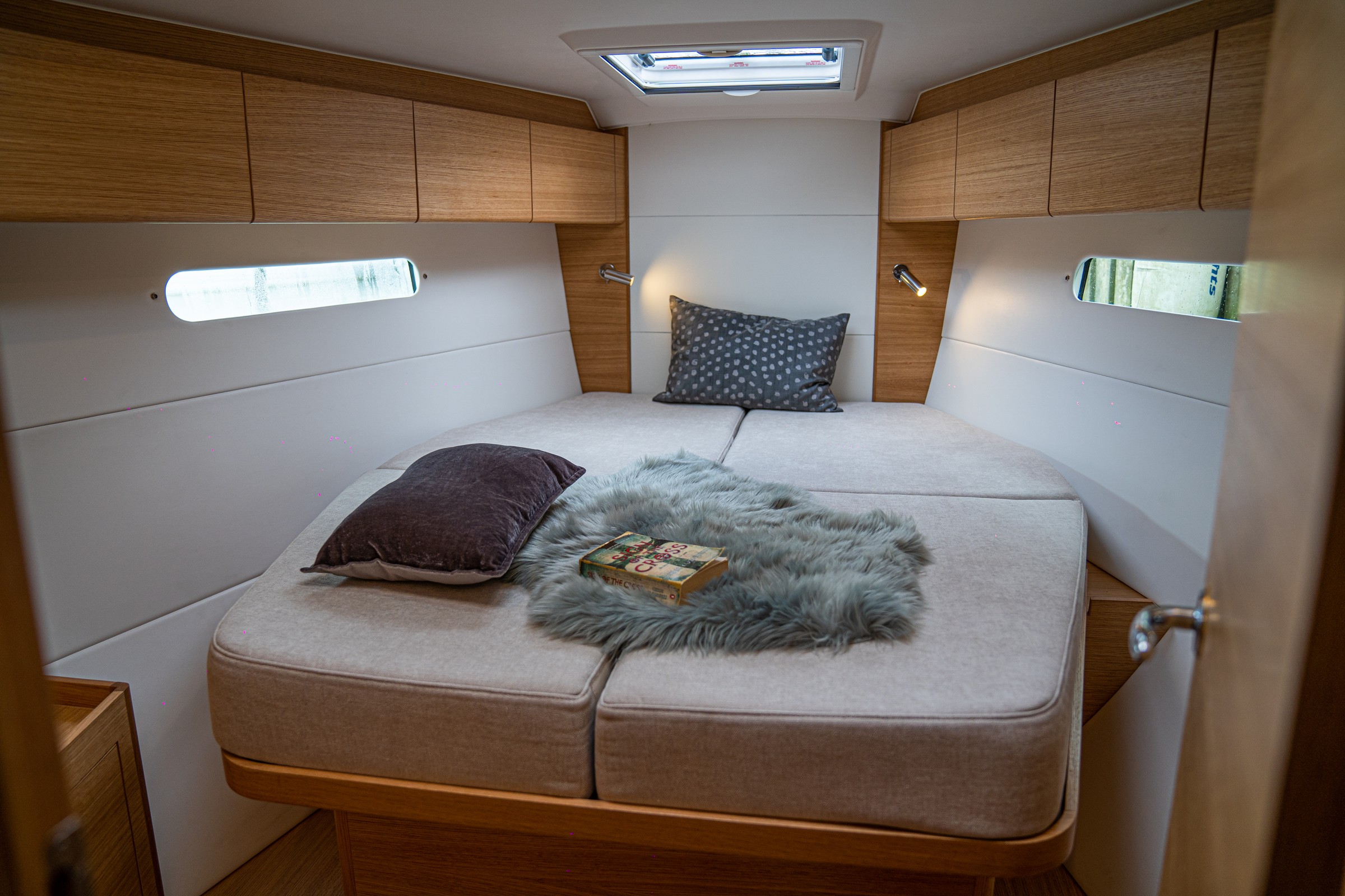 X-Yachts X4^0, slaapkajuit met bed en kussens