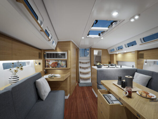 X-Yachts X4^3 MkII, kajuit met zithoek en keuken
