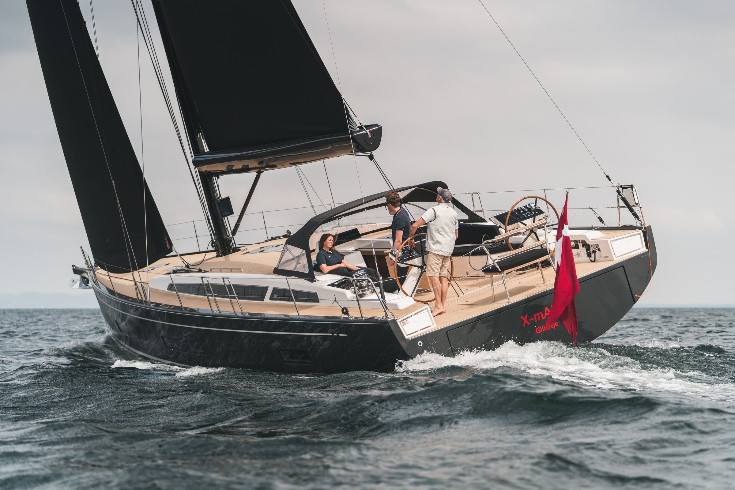 X-Yachts X5^6, zeilboot varend op zee