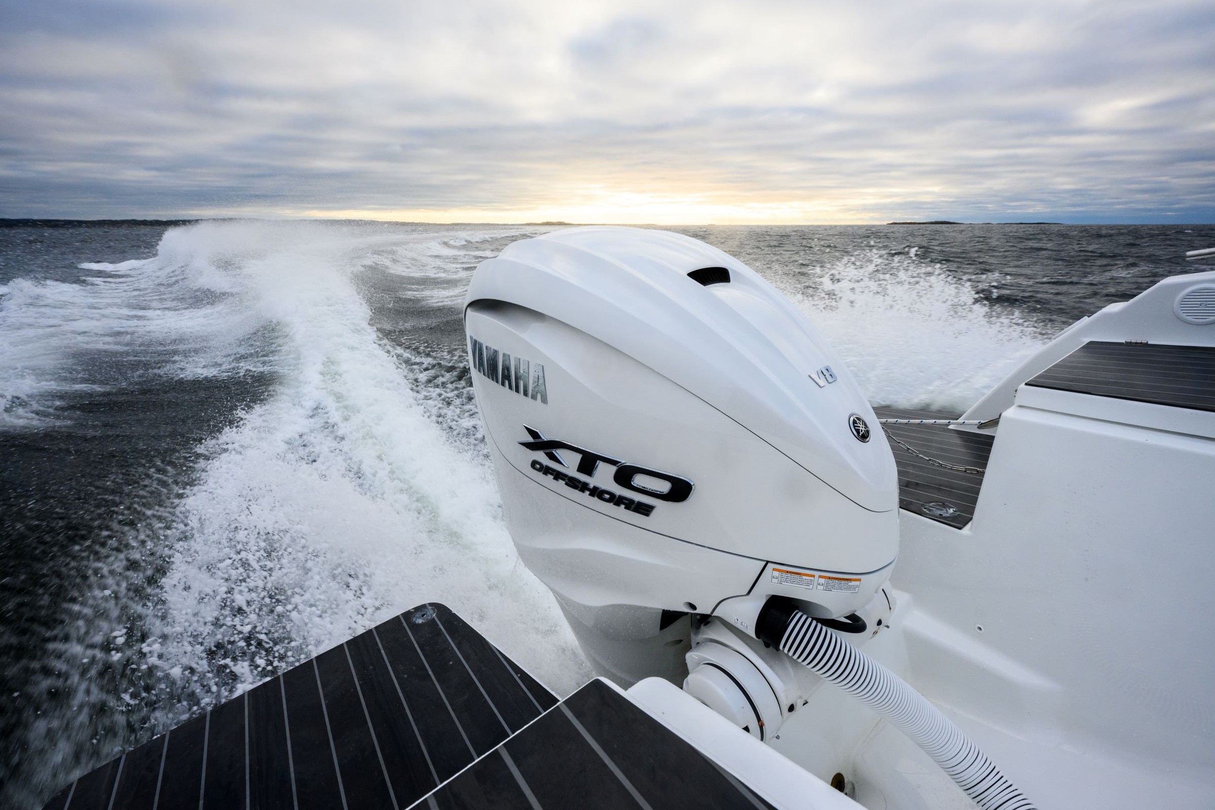 Yamarin 88 DC, yamaha buitenboordmotor met kielzog