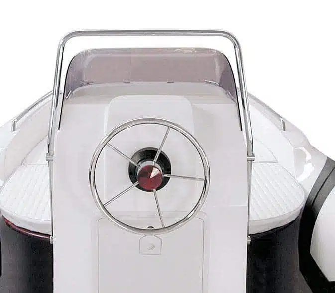 Zar Formenti Zar 47, stuurwiel en beugel cockpit